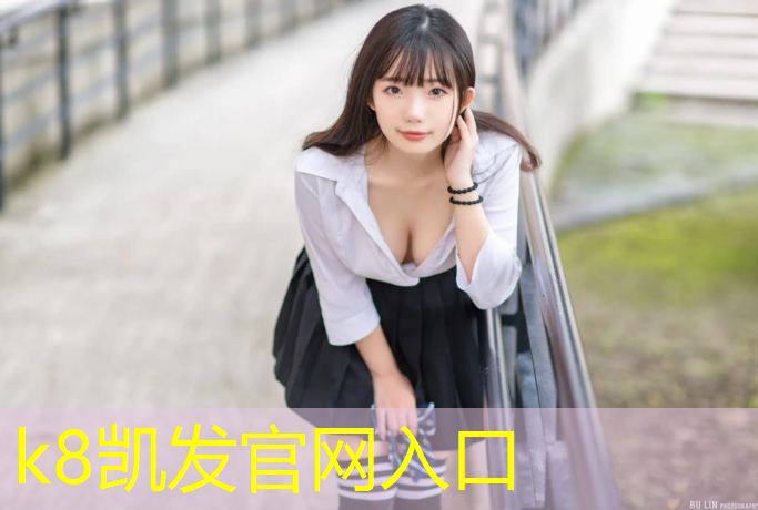 K8凯发中国官方网站：没有瑜伽垫用什么在地下代替